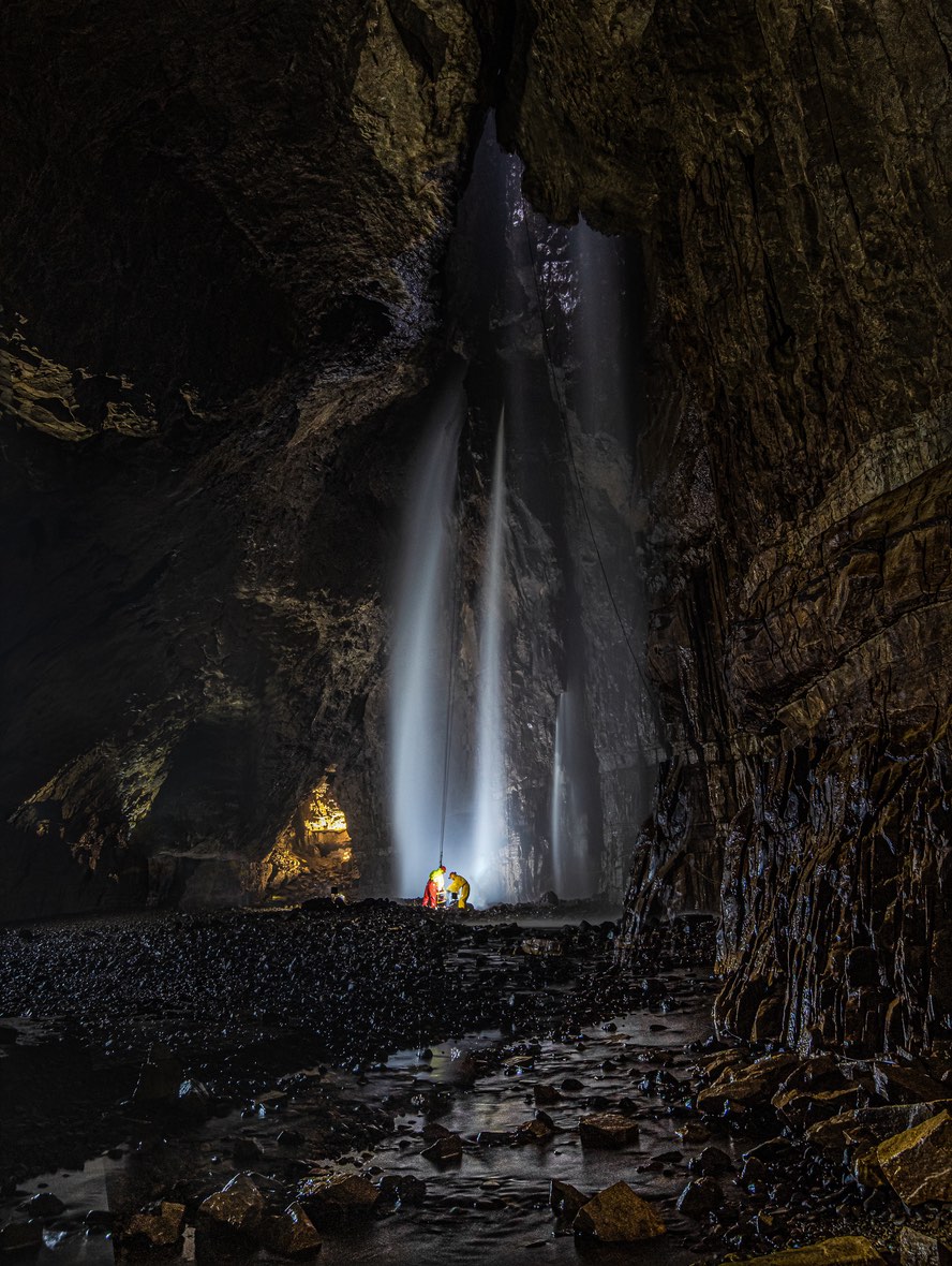 At the bottom of Gaping Gill - Caving in Yorkshire Dales