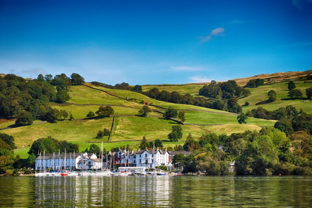 Bowness-on-Windermere - Where to best stay in the Lake District without a car?