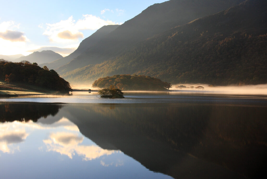 Crummock water - one of the best places to stay in the Lake District