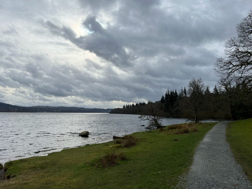 Lakeshore paths - Wray Castle