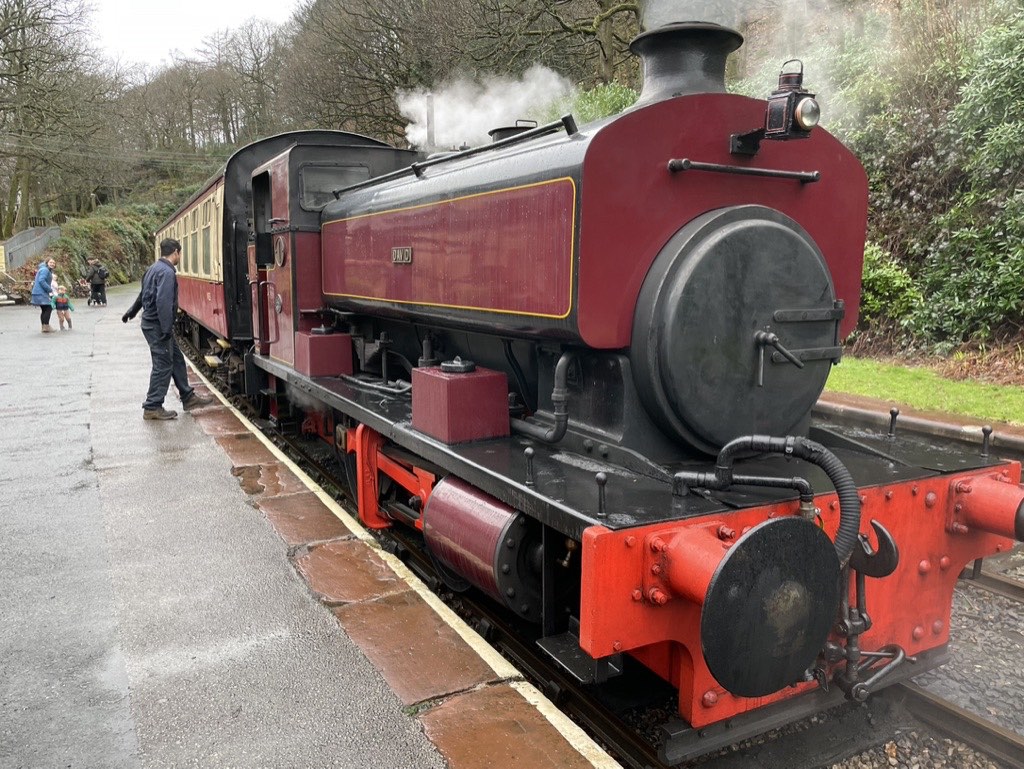 Lakeside Haverthwaite train in Haverthwaite Station